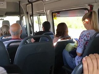 Lucky panhandler op de bus.