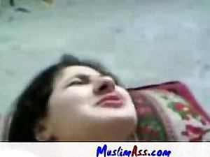 Dominate Amatir Arab Remaja Mendapat Her Shaved Pussy BELASAN dan jizzed