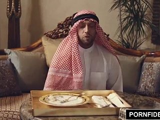 Istri Arab dihukum oleh suaminya