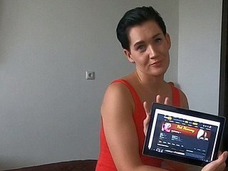 ماں سوتیلے بیٹے کے براؤزر کی تاریخ پایا ہے اور ایک creampie ہے کیا دکھایا