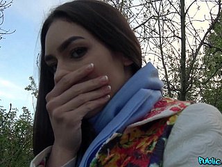 En dehors du sexe et une pipe sont étonnants avec brune sauvage Arwen or