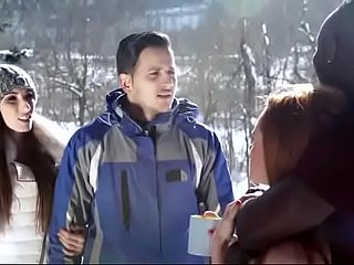 Ella Hughes - Snowbunnies interraciale SOFTCORE
