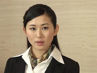 Mio Kitagawa Công nhân khách sạn hút một con gà trống của khách hàng
