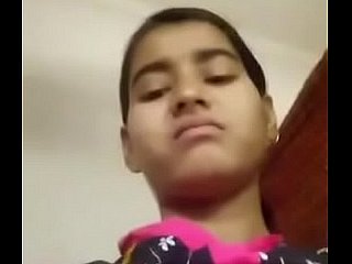 Kawan gadis indian menunjukkan boobs dalam talian cam chat