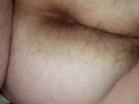 versteckte Aufnahme von ihrer behaarten Arschloch und haariger Muschi