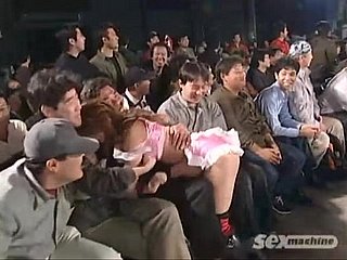 Japanische Mädchen ringen
