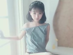 몸집이 작은 아시아 하이틴