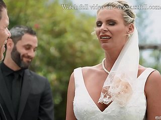 Bridezzilla: A Fuckfest tại đám cưới Phần 1 - Phoenix Marie, Sally D'Angelo / Brazzers / Runnel Full từ
