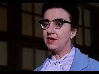 Solleva la gonna Mrs Holdsworth