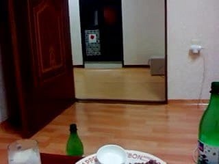 이 한국인이 어떻게 포즈를 취하는 지
