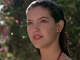 Phoebe Cates와 같은 아기에게 바보가 정상입니다.