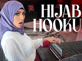 Gadis Berhijab Nina Tumbuh Besar Menonton Film Remaja Amerika Dan Terobsesi Menjadi Ratu Tea dance