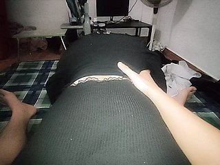 Teman wanita kawan baik saya mempunyai kemahiran menghisap yang hebat