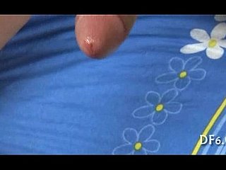Numbing Vierge hurle de douleur