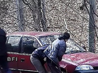Kısa Saçlı Kız Üçlü Sekste Hakim Oldu,