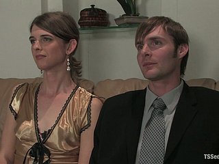 O chefe dela não sabia que ela period uma travesti