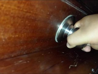J'ESPIONNE Mama GROSSE BELLE-MÈRE Locket QU'ELLE DORT