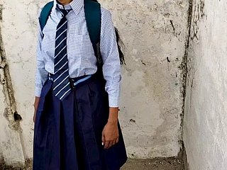 Primeira vez sexo com colegial indiana de aldeia desi - MMS viral
