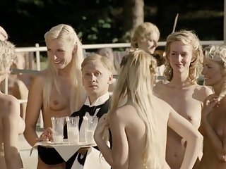 Julia Jentsch ..... NUDE