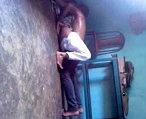 Desi vài bắt chết tiệt trên cam ẩn