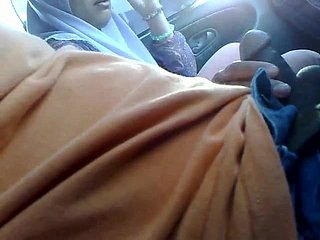 malay-tudung specky isap konek