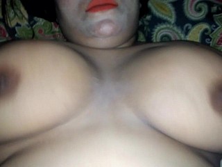 أنا راض أصدقائي زوجه في بلدها البيت
