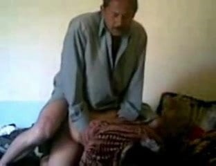 người giúp việc Ấn Độ được fucked