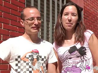 Natalia dedos viendo una pornostar golpear a su marido