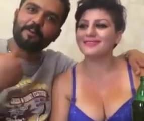 IRAN Leuk Prostitute Meisje Het Drinken Voordat Sex Materfamilias