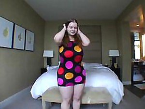 깊은 throated 큰 BBW 빨간 머리 생강 로즈는 수탉을 짜증과 망했어를 가져옵니다